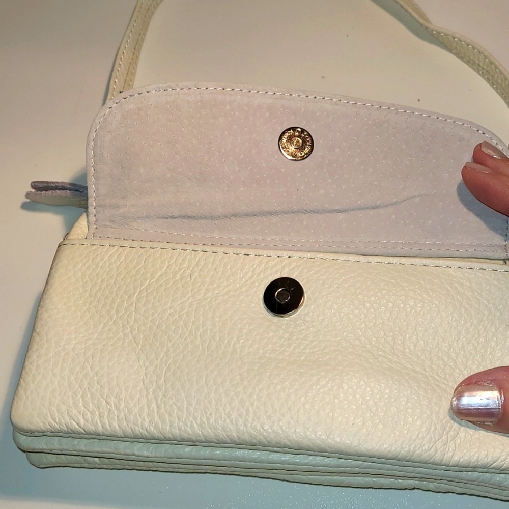 Reduced--Ameri Leather Triple Compartment Crossbo… - image 2